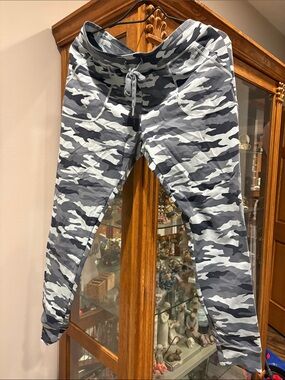 Grey Camouflage Jogger Sweatpants with Drawstring Waist